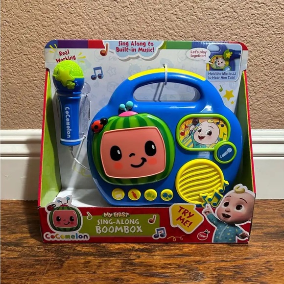 NWT Cocomelon Singalong BoomBox with Microphone - Picture 1 of 4